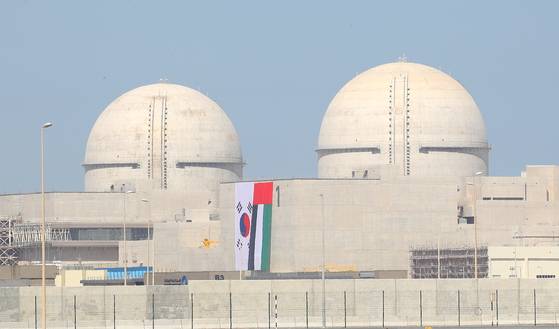 현대건설·삼성물산 등 국내 건설사가 시공한 아랍에미리트(UAE) 바라카 원전. [중앙포토]