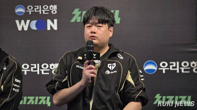 유상욱 젠지 감독이 2일 오후 5시 서울 종로구 롤파크 LCK 아레나에서 열린 ‘2026 LCK’ 정규시즌 2라운드 디플러스 기아와의 경기를 마친 뒤 기자회견에 임하고 있다. 김영건 기자