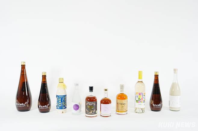 충남도와 충남경제진흥원은 ‘2026 충남술 톱텐(TOP10)’으로 예산 ‘쌀쌀이랑 생막걸리’ 등 10개 제품을 선정했다.