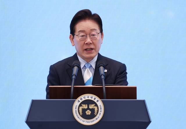 이재명 대통령이 1일 청와대 영빈관에서 열린 노동절 기념식에서 기념사를 하고 있다. 연합뉴스