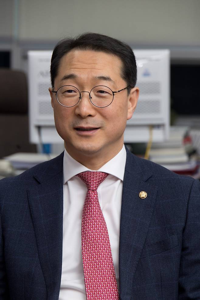 국회 외교통일위원회 야당 간사인 김건 국민의힘 의원이 4월29일 국회 의원회관에서 시사저널과 인터뷰를 하고 있다. ⓒ시사저널 이종현