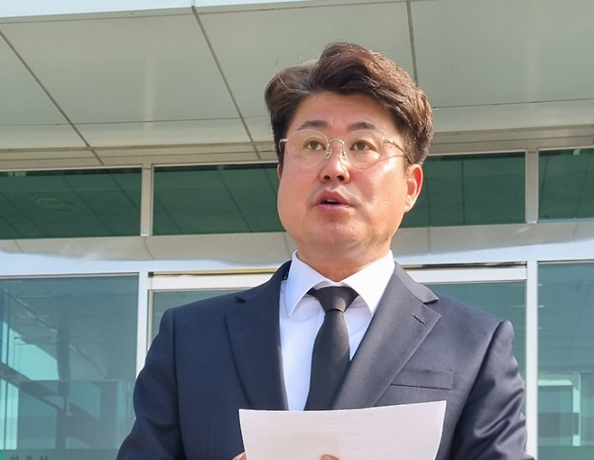 ▲ 영주시의회 국민의힘 현역인 김병창 의원이 2일 무소속 출마를 선언하고 있다. 김병창 캠프 제공