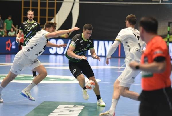 사진 2025/26 EHF 남자 유러피언리그 넥세와 킬의 경기 모습, 사진 출처=유럽핸드볼연맹