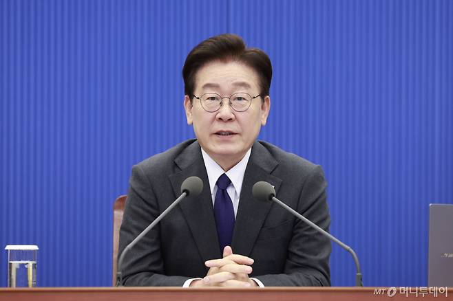 [서울=뉴시스] 최동준 기자 = 이재명 대통령이 30일 청와대에서 열린 수석보좌관회의에서 발언하고 있다. 2026.04.30. photocdj@newsis.com /사진=최동준