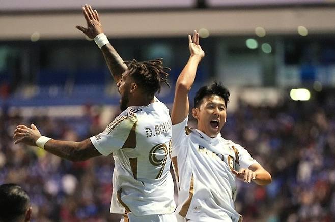 LA FC 손흥민과 영혼의 단짝 부앙가. 연합뉴스
