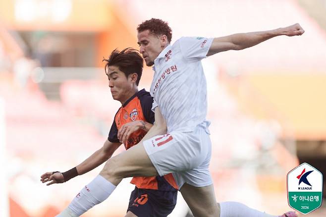 부천FC와 제주SK가 어린이날 연고 더비를 치른다. 사진=한국프로축구연맹