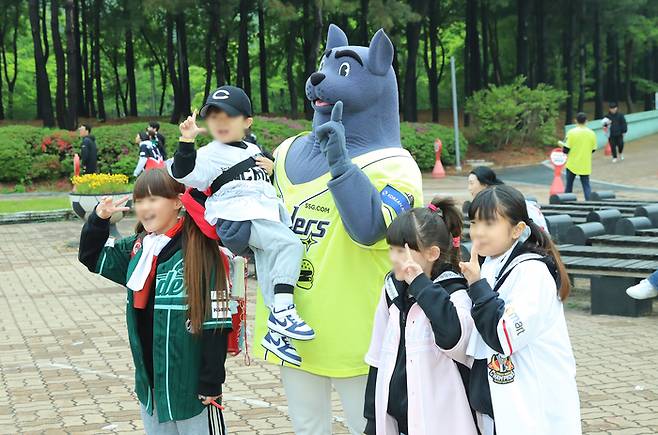 SSG가 5일 어린이날 인천SSG랜더스필드에서 열리는 2026 KBO리그 정규시즌 NC전에서 ‘NBB 데이’로 어린이날 이벤트를 진행한다. 사진 | SSG 랜더스