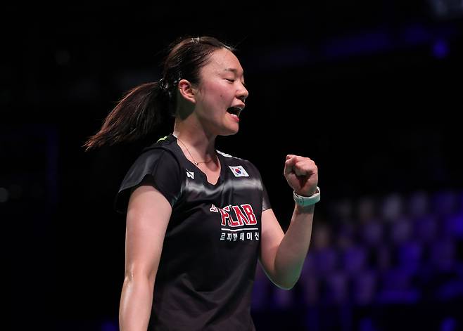 (260503) -- HORSENS, May 3, 2026 (Xinhua) -- Kim Ga Eun of South Korea celebrates a score in the singles match against Chen Yufei of China during the finals between China and South Korea at the BWF Uber Cup badminton women's team championship in Horsens, Denmark, on May 3, 2026. (Xinhua/Wu Huiwo)







<저작권자(c) 연합뉴스, 무단 전재-재배포, AI 학습 및 활용 금지>