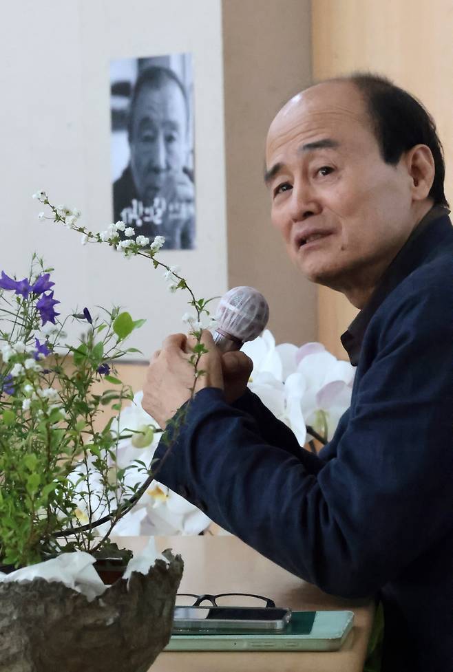 지난 1일 윤후명 1주기를 추모하는 학술 대회에서, 구효서 소설가는 “윤후명의 문학은 거대한 무(無)의 바다로 회귀하는 예술가의 고귀한 방황을 담는다”고 했다. /남강호 기자