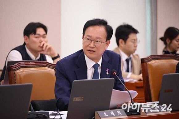 더불어민주당 송재봉 국회의원. [사진=아이뉴스24 DB]