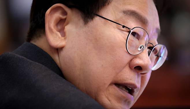 이재명 대통령이 28일 청와대에서 열린 국무회의 겸 비상경제점검회의에서 발언하고 있다. 연합뉴