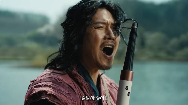 오는 6일 시작하는 G마켓의 상반기 최대 쇼핑 축제 ‘빅스마일데이’를 앞두고 G마켓이 공개한 광고에서 배우 장혁이 열연하고 있다. G마켓 유튜브 채널 영상 캡처