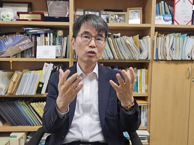 인터뷰하는 박제근 서울대 교수 [촬영 조승한]