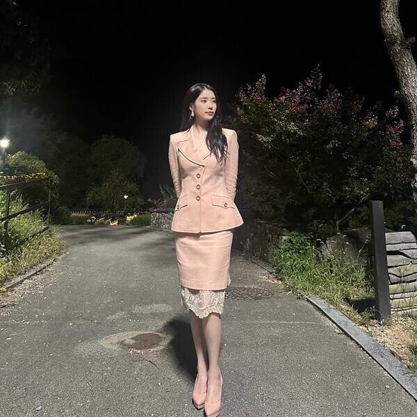 사진 아이유(@dlwlrma) 인스타그램