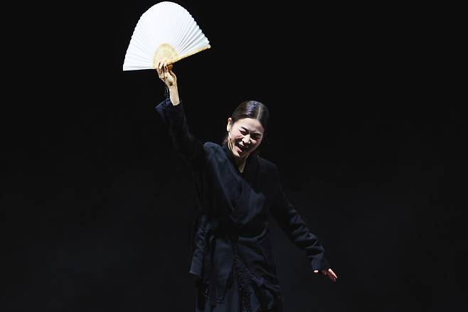 이자람의 창작 판소리 눈, 눈, 눈 공연 모습. <ⓒLG아트센터.Studio AL, 수성아트피아 제공>