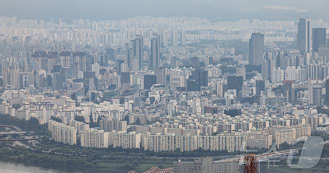서울 강남구 압구정 현대아파트 단지의 모습. ⓒ 뉴스1 이재명 기자