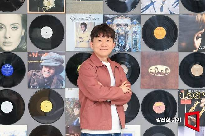 이기영 드림어스컴퍼니 대표이사가 지난달 28일 서울 강남구 드림어스컴퍼니에서 아시아경제와 인터뷰에 앞서 포즈를 취하고 있다. 강진형 기자
