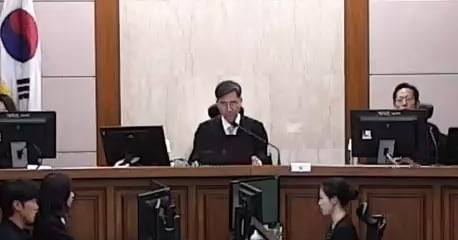 지난달 28일 김건희 여사의 항소심을 진행하고 있는 신종오 서울고법 판사. /서울고등법원