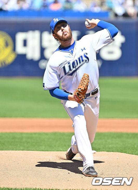 [OSEN=대구, 이석우 기자] 5일 대구삼성라이온즈파크에서 2026 신한 SOL KBO 리그 삼성 라이온즈와 키움 히어로즈의 경기가 열렸다. 홈팀 삼성은 오러클린이, 방문팀 키움은 오석주가 선발 출전했다. 삼성 라이온즈 선발 투수 오러클린이 역투하고 있다. 2026.05.05 / foto0307@osen.co.kr