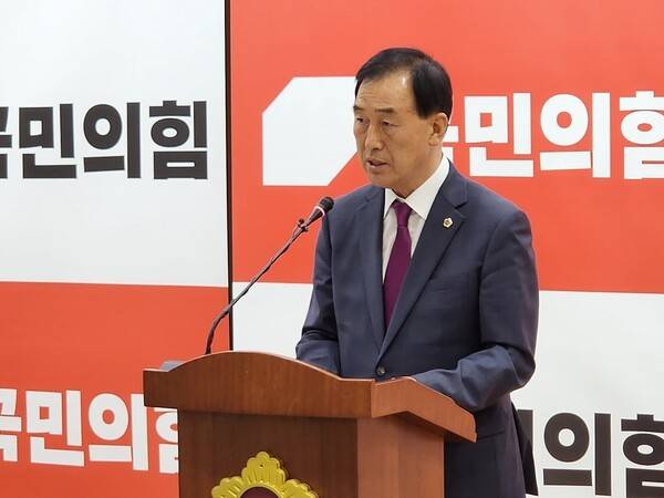 이제영 의원이 7일 경기도의회에서 기자회견을 열고 국민의힘 경기도당의 공천 시스템 문제를 제기했다. 구자훈 기자 hoon@kihoilbo.co.kr