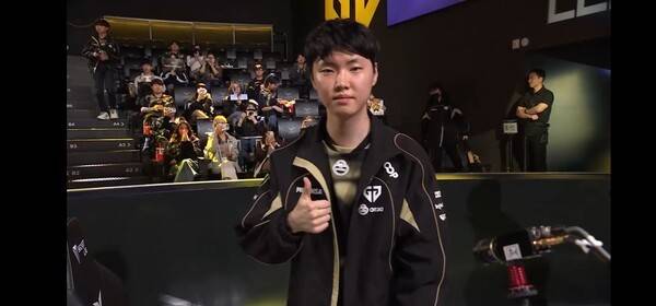 6일 서울 종로구 치지직 롤파크에서 열린 '2026 리그 오브 레전드 챔피언스 코리아(LCK)' 정규 시즌 1경기에서 젠지 e스포츠가 농심 레드포스를 세트스코어 2대0으로 제압했다. (GEN & 농심레드포스 =2:0). /사진=네이버 치지직 라이브영상 캡처