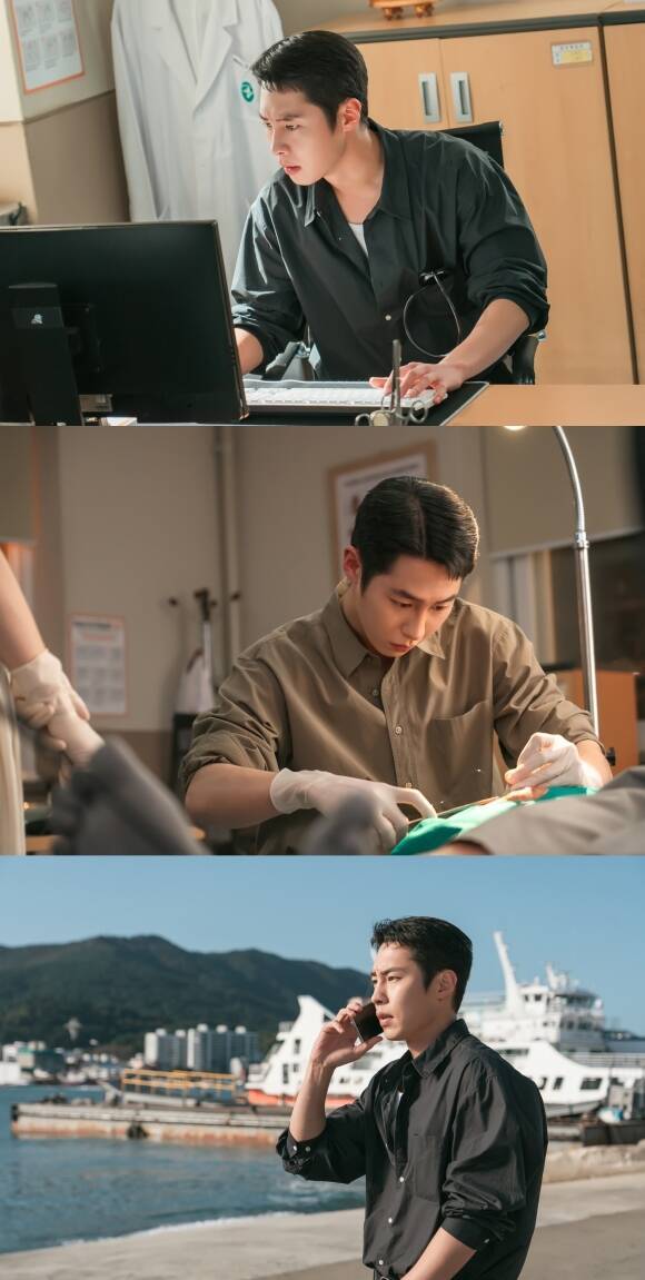 배우 이재욱의 ENA 새 월화드라마 '닥터 섬보이' 속 스틸이 공개돼 눈길을 끌었다. /ENA