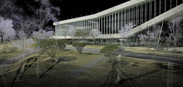 지상 LiDAR 기반 포인트클라우드는 공공공간의 건축물, 수목, 지형, 보행로, 시설물 정보를 3차원 데이터로 통합 기록한다.
