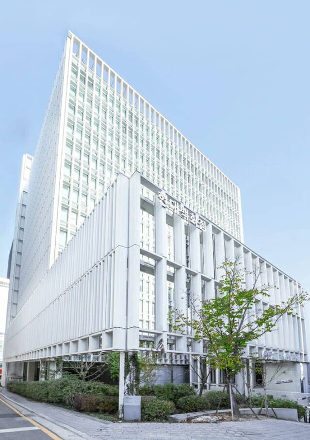 현대백화점그 룹본사 사옥 전경. 현대백화점