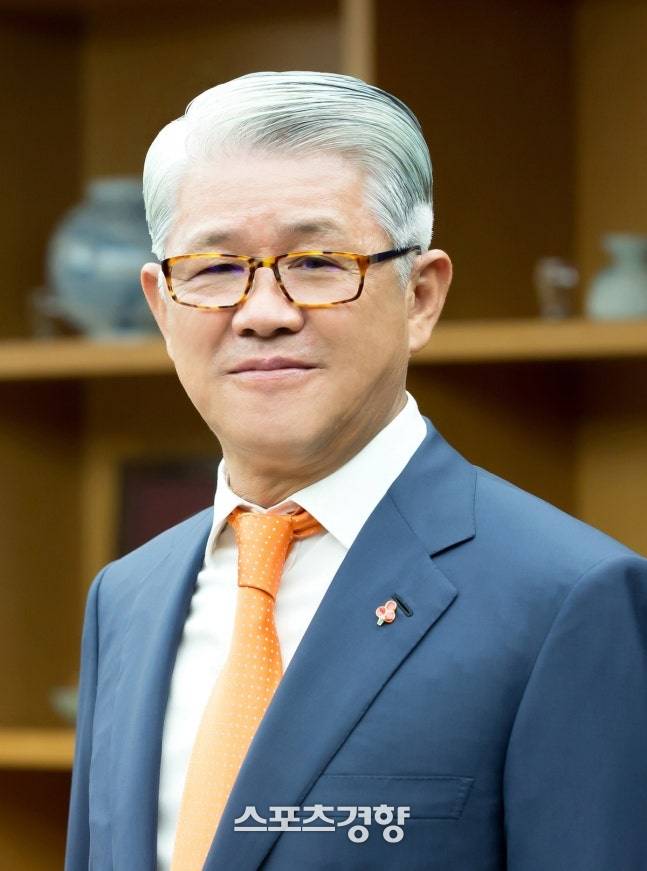 최신원 대한펜싱협회 회장