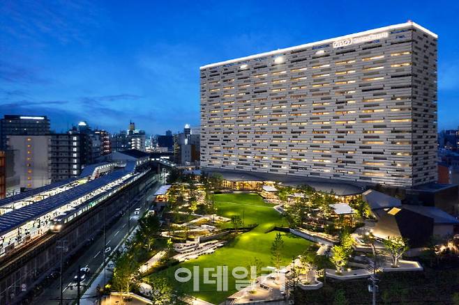 오사카 신이마미야에 2022년 개관한 ‘오모(OMO)7 오사카’ 전경 (사진=호시노 리조트)