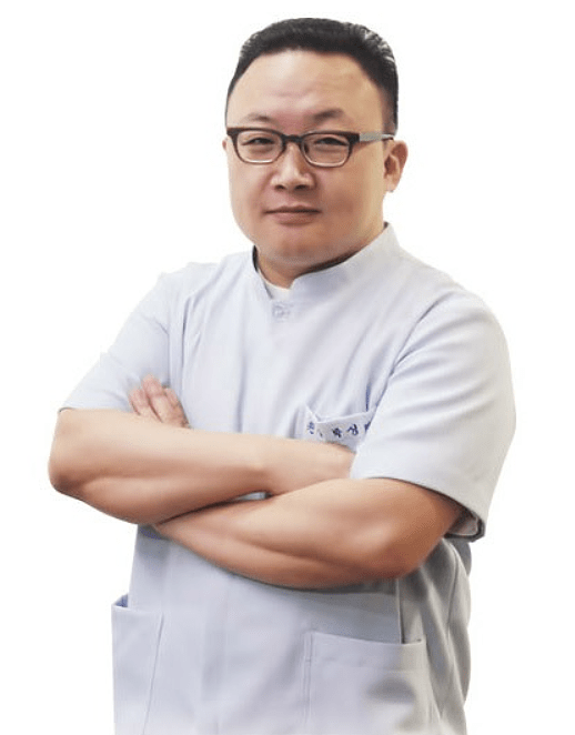 박성만 원장 | 출처: AK신경신경외과의원