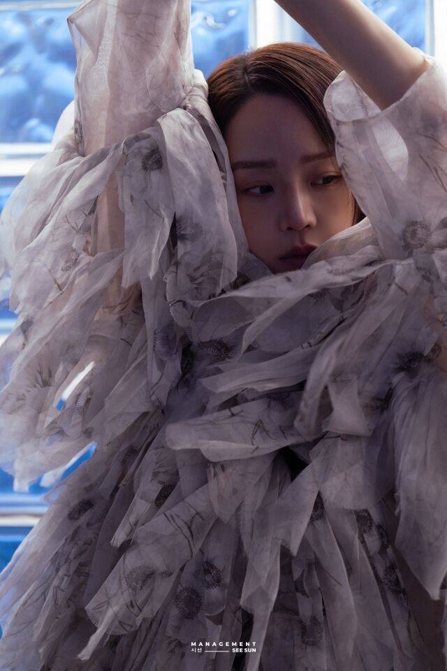 배우 신혜선 마리끌레르 코리아 화보 / 매니지먼트 시선
