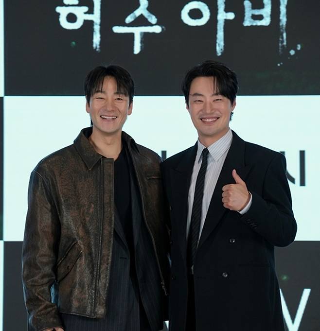 ▲ '허수아비' 박해수 이희준. 제공ㅣ스튜디오지니