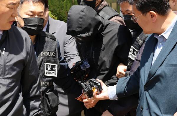 영장실질심사 마친 '광주 여고생 살해' 피의자. 연합뉴스&nbsp;