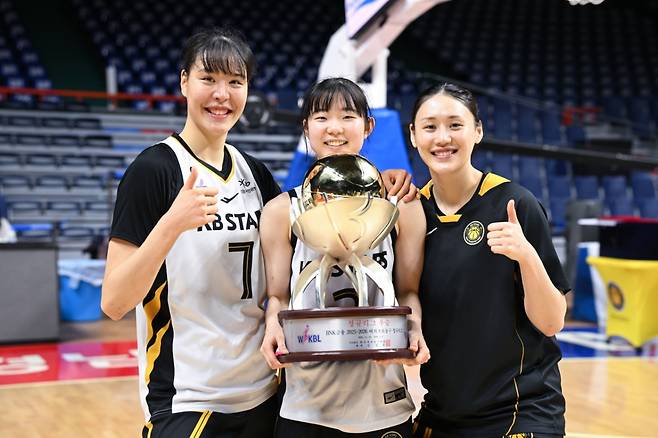 박지수(왼쪽부터), 허예은, 강이슬. /사진=WKBL 제공