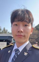경찰관 이상록.