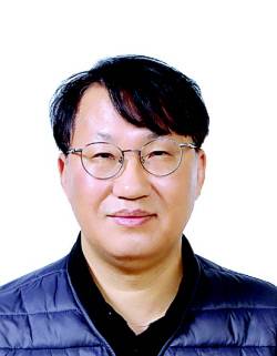 손경호 서울취재본부장/정치학 박사