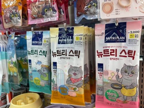 동원F&B 뉴트리플랜 고양이 전용 가성비 제품군 [촬영 김세린]