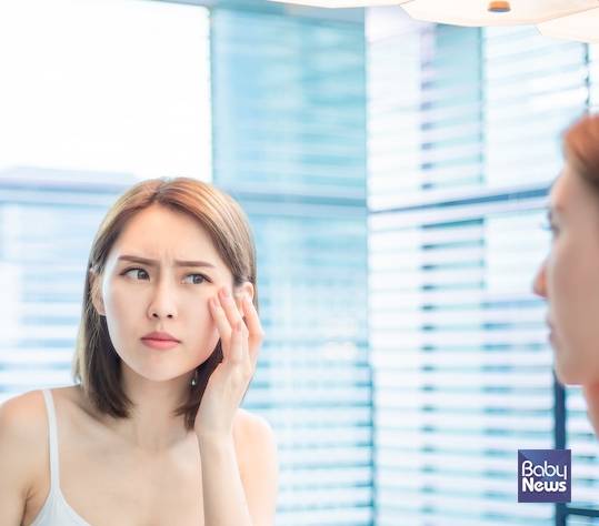 지루성피부염은&nbsp;단순히 피부 표면만의 문제가 아니라 체내 열 순환의 불균형과 관련된 경우가 많다. ⓒ바른샘한의원