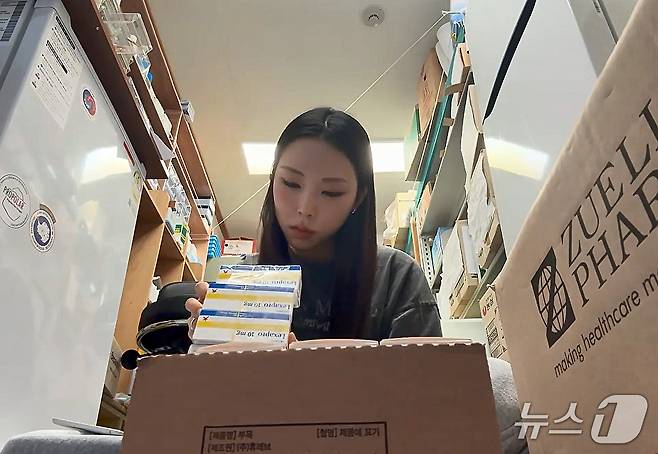남극세종기지 파견 후 의료실 의약품을 정리하는 김희수 간호사. (본인 제공. 재판매 및 DB 금지)