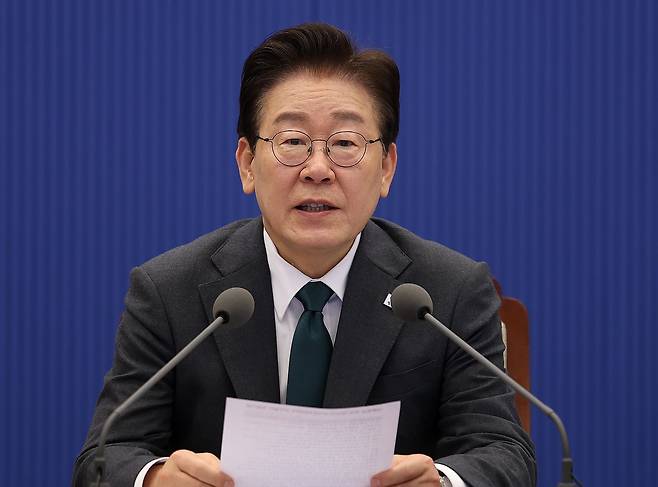 이재명 대통령이 지난 7일 청와대 여민관에서 열린 수석보좌관회의에서 발언하고 있다. 연합뉴스
