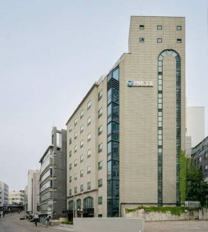서울 청담동 휴젤빌딩 전경. 코람코 제공