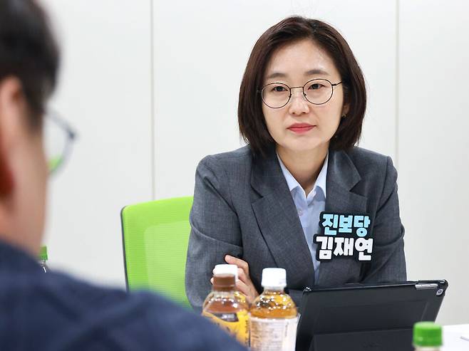 ▲ 진보당 김재연 대표가 경기 평택시을 선거구에 출마하며 진보정치 유능함을 입증하겠다는 포부를 나타냈다. /사진제공=김재연 예비후보