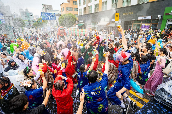 춘천마임축제 아!水라장 / 사진= 춘천마임축제