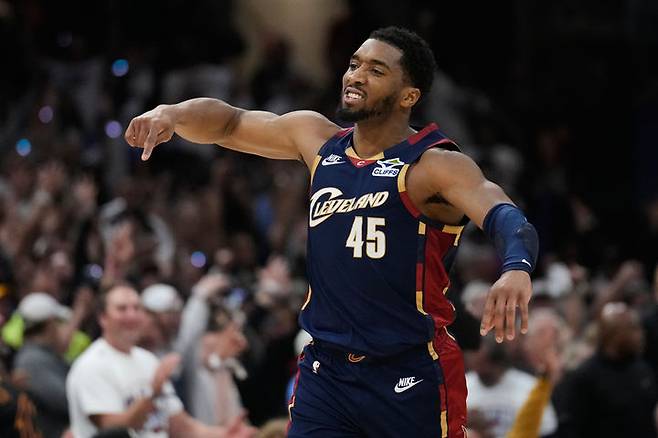 [클리블랜드=AP/뉴시스] 미국프로농구(NBA) 클리블랜드 캐벌리어스의 도노번 미첼. 2026.05.12
