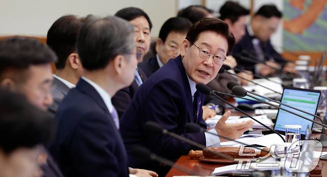이재명 대통령이 12일 청와대에서 열린 비상경제점검회의 겸 국무회의에서 발언하고 있다. (청와대통신사진기자단) 2026.5.12 ⓒ 뉴스1 허경 기자