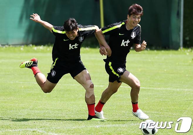 국가대표팀 활약 당시 구자철과 기성용. 2018.6.5 ⓒ 뉴스1 오대일 기자