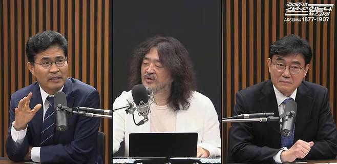 이원택 민주당 전북지사 후보는 지난 12일부터 14일까지 사흘 연속 ‘김어준의 겸손은 힘들다 뉴스공장’에 출연한다. 지난 12일 방송 출연 모습. 유튜브 캡쳐