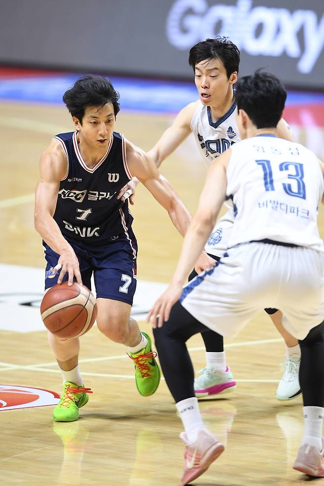 드리블하는 허훈 [KBL 제공. 재판매 및 DB 금지]