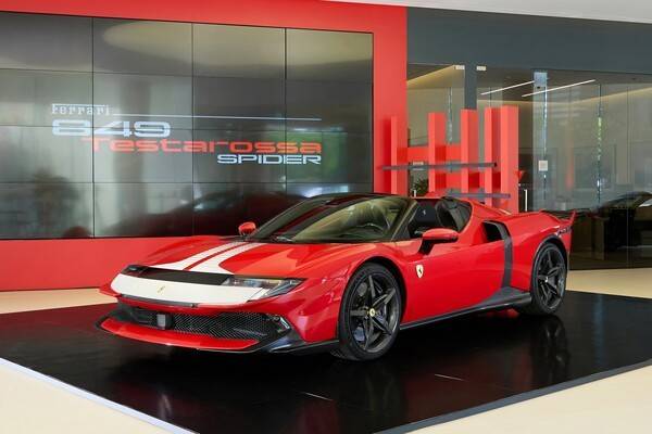 페라리 라인업 최상위 오픈톱 모델인 849 테스타로사 스파이더(849 Testarossa Spider). [출처=페라리코리아]